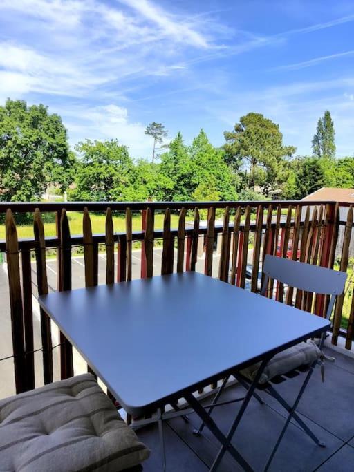 Location De Vacances A Andernos - Appartement 2 Chambres Dans Residence Neuve 외부 사진